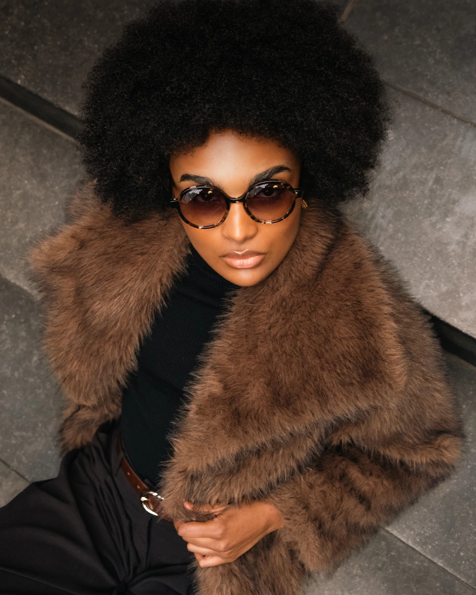 Model wearing Bloom Brussels B2B solar eyewear